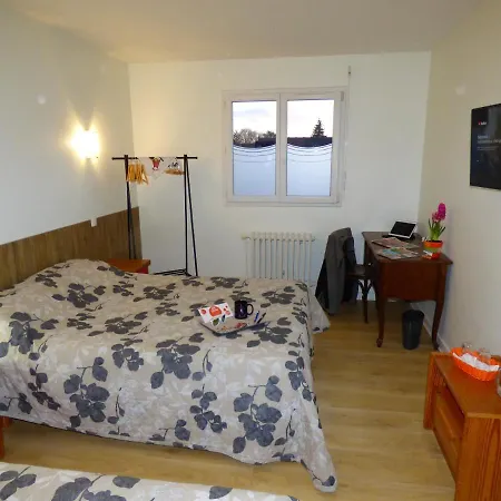 Des Avenieres Hotel *